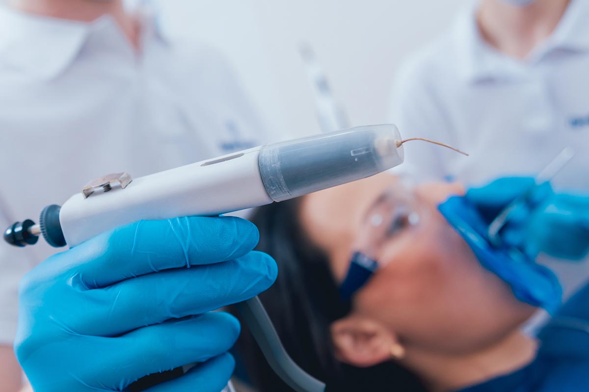 Wurzelbehandlung beim Zahnarzt